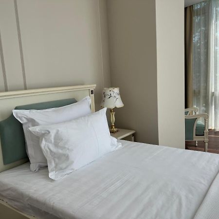 Sol Invictus Boutique Hotel Durres Albania Exterior foto